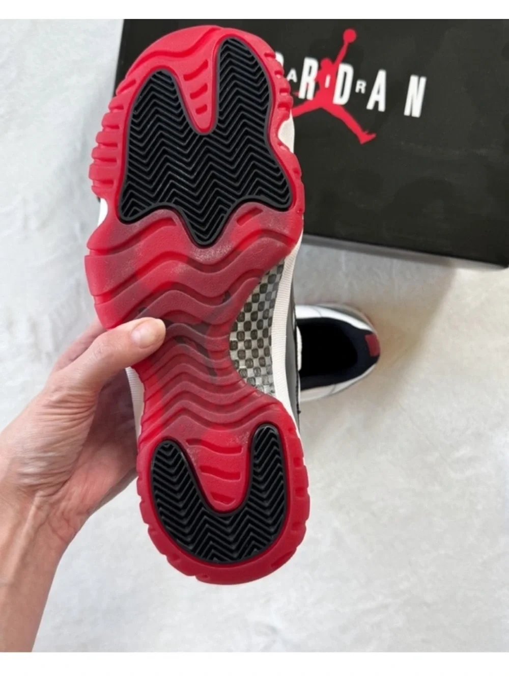 Air Jordan 11 Low Bred Black Red | Men's 8.5